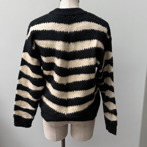 MANGO ZEBRA TEXTURED SWEATER - Sz M Black Ivory Cream Stripe - Picture 7 of 9
